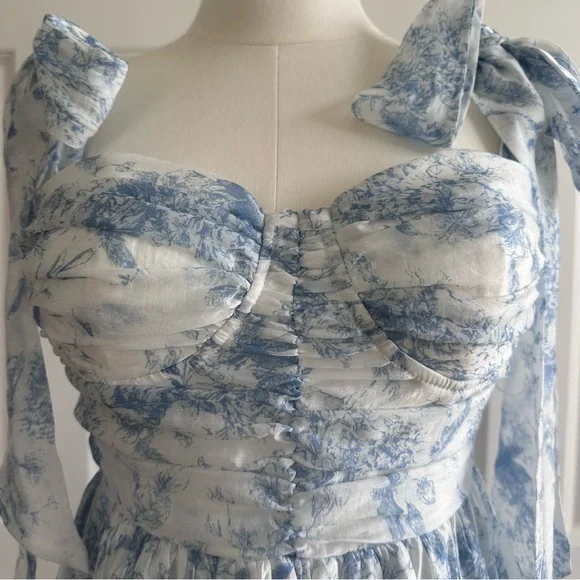 Petal and Pup Blue White Floral Coquette Lite Fabric Summer Dress Size M - Picture 4 of 16